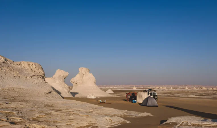 Overnight Tour To Bahariya And White Desert